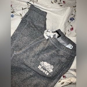 Roots woman jogger style sweatpants